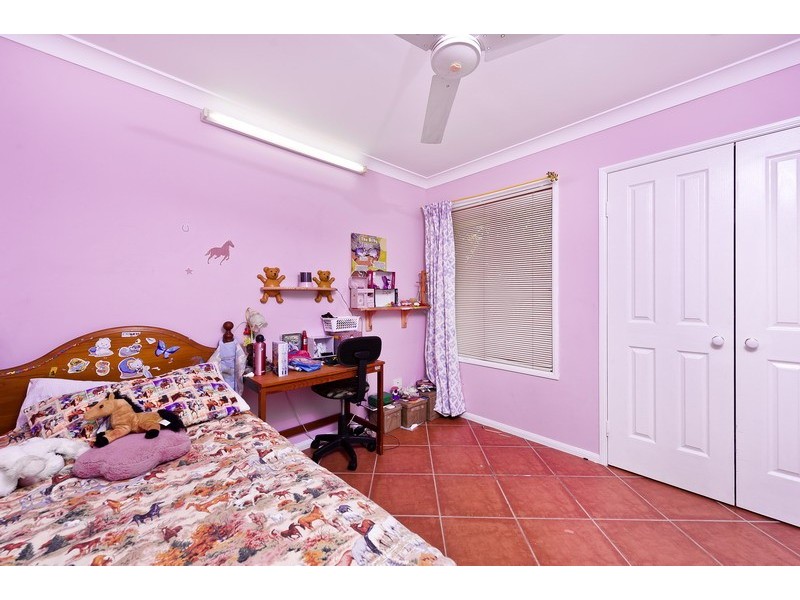 7 Thorpe Place, Bentley Park QLD 4869