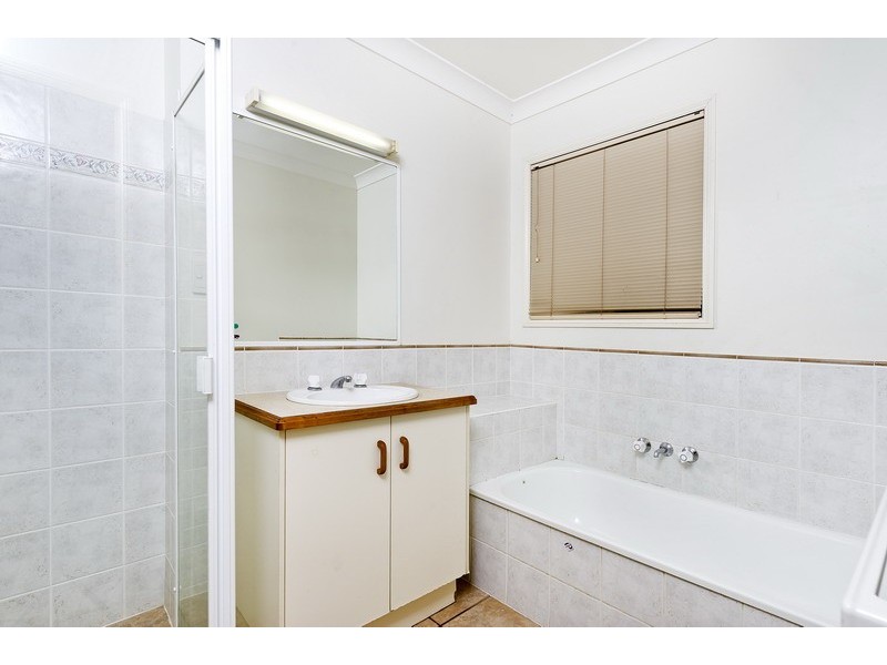 7 Thorpe Place, Bentley Park QLD 4869