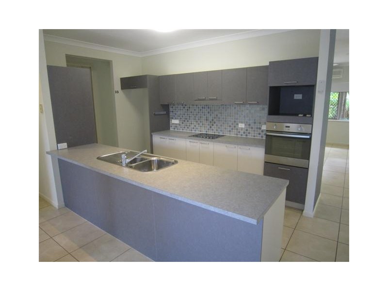 18 Cliffdale Street, Bentley Park QLD 4869