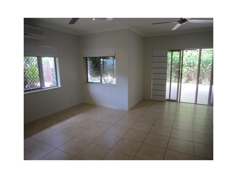 18 Cliffdale Street, Bentley Park QLD 4869