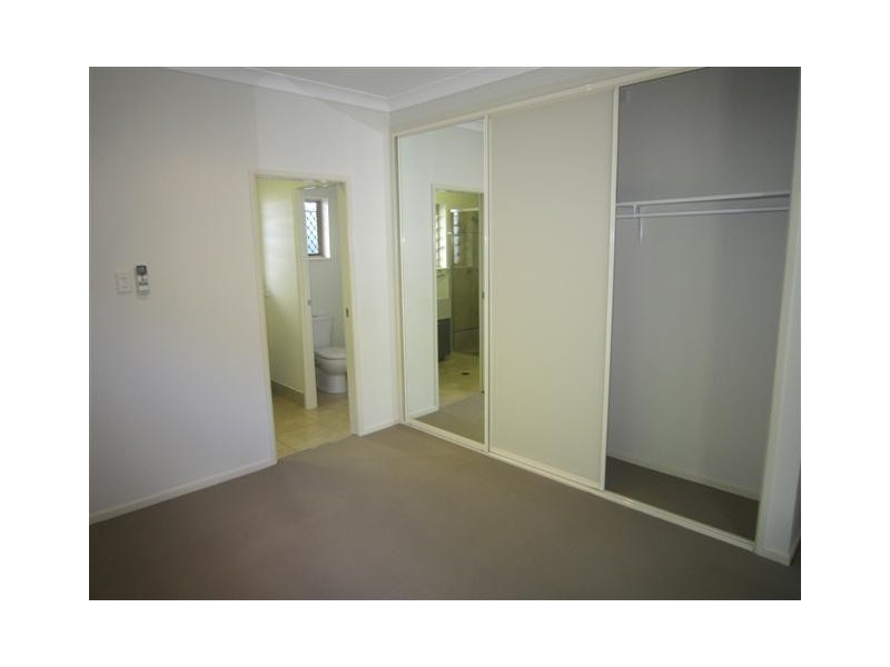 18 Cliffdale Street, Bentley Park QLD 4869