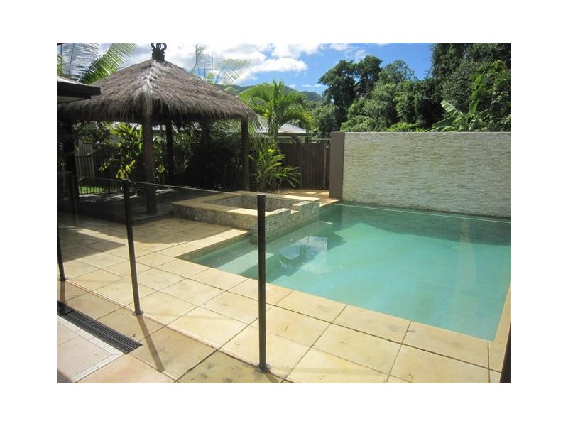 18 Cliffdale Street, Bentley Park QLD 4869