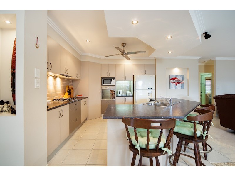 9 Laidley Close, Bentley Park QLD 4869