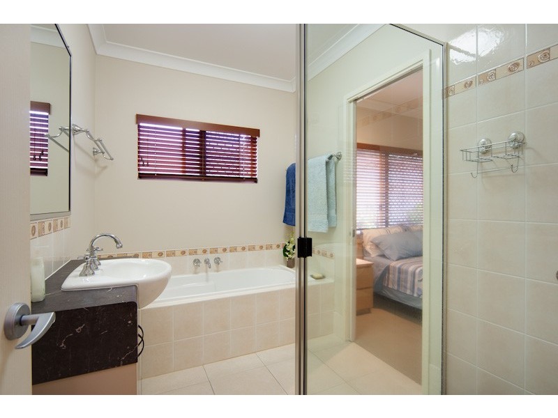 9 Laidley Close, Bentley Park QLD 4869