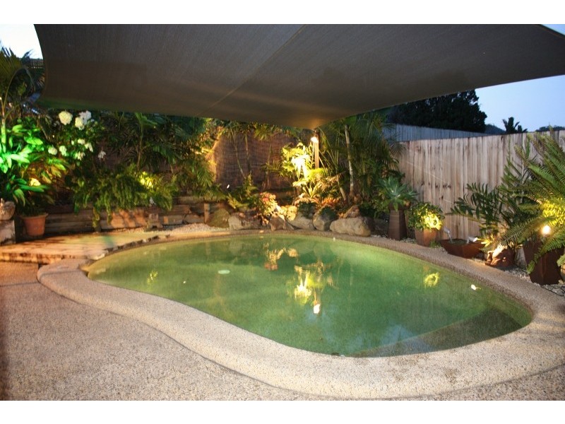 9 Laidley Close, Bentley Park QLD 4869