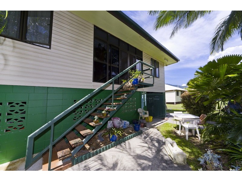 9 Simmonds Street, Gordonvale QLD 4865