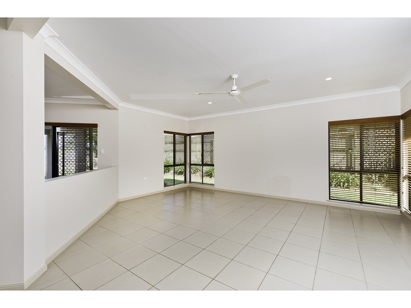 Bentley Park QLD 4869