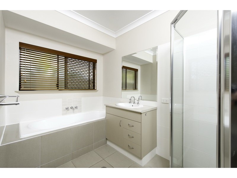Bentley Park QLD 4869