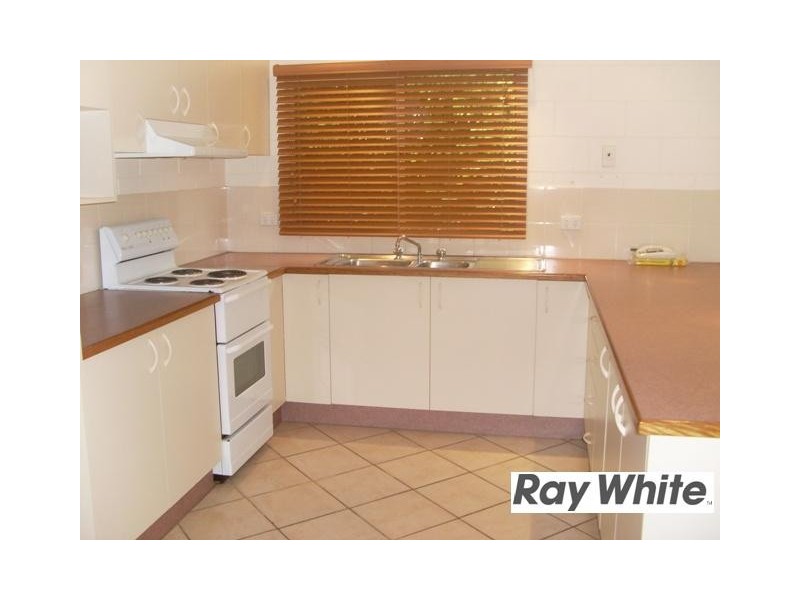 10 Lorraine Close, Bentley Park QLD 4869