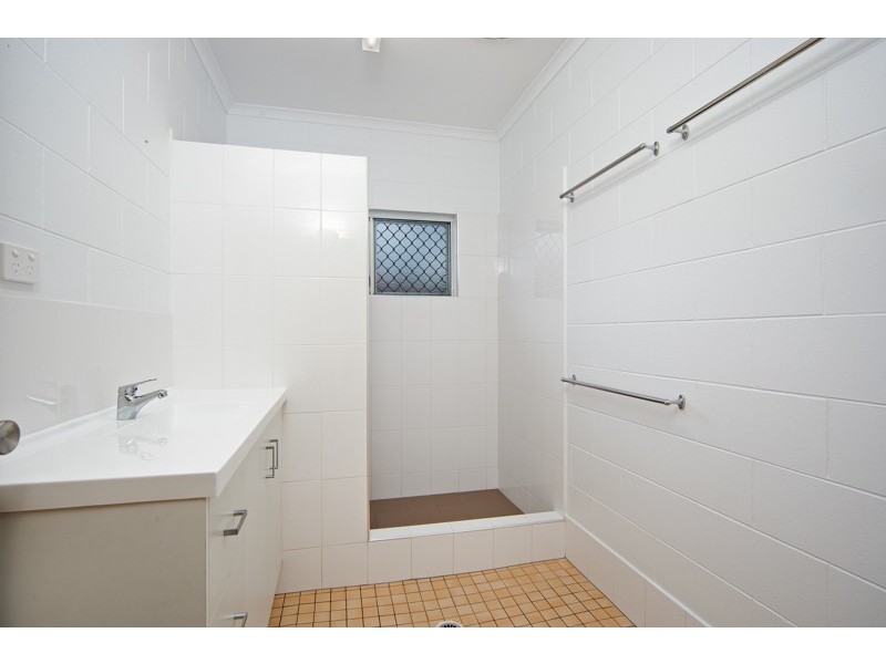 Bentley Park QLD 4869