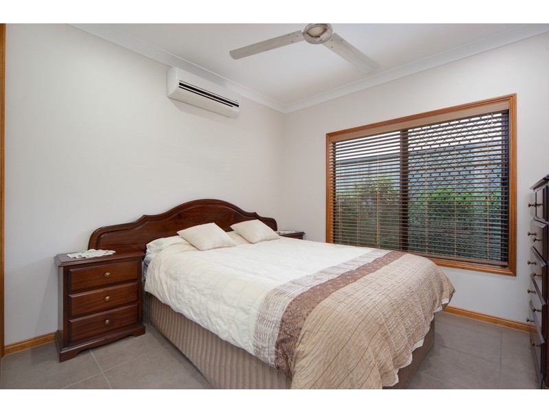 Bentley Park QLD 4869