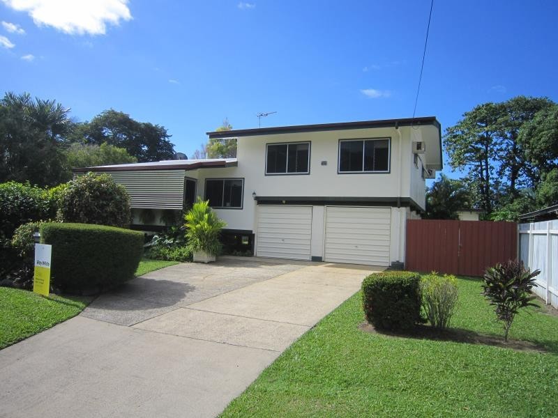 52 Hayward Street, Mooroobool QLD 4870