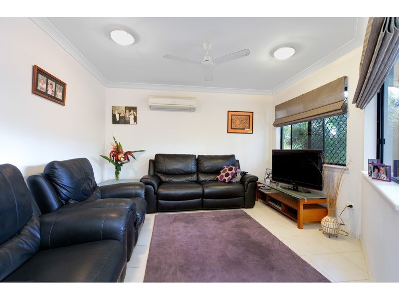 Bentley Park QLD 4869