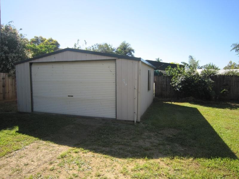 20 Bounty Close, Bentley Park QLD 4869
