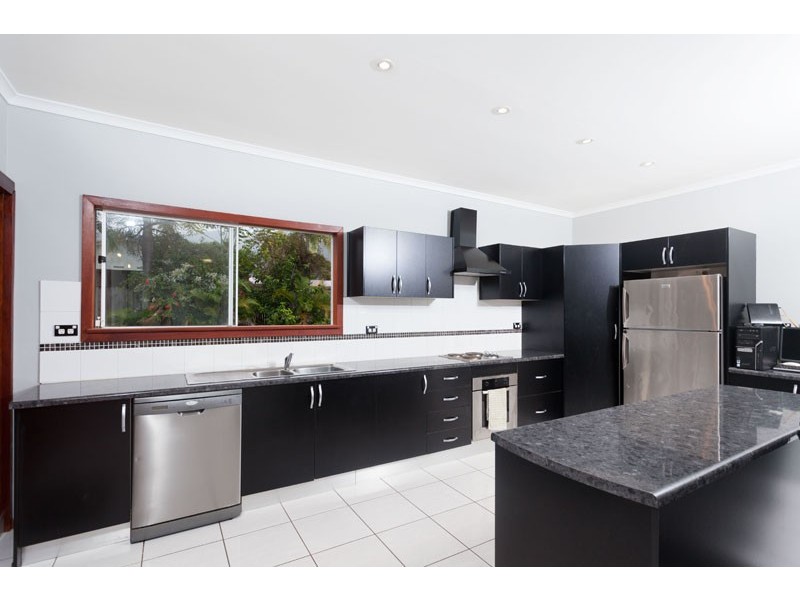 17 Harlequin Street, White Rock QLD 4868