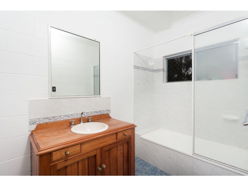 17 Harlequin Street, White Rock QLD 4868