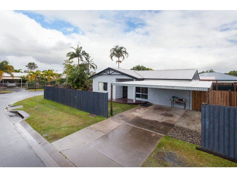 17 Harlequin Street, White Rock QLD 4868