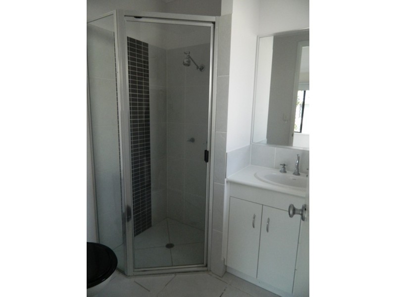 Bentley Park QLD 4869