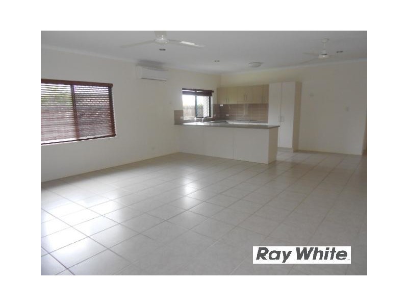 Bentley Park QLD 4869