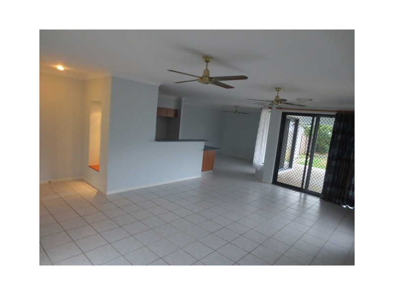 Bentley Park QLD 4869