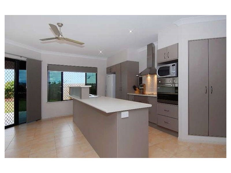 Bentley Park QLD 4869