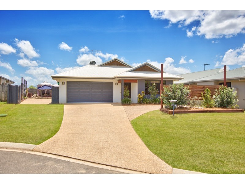 6 Laidley Close, Bentley Park QLD 4869