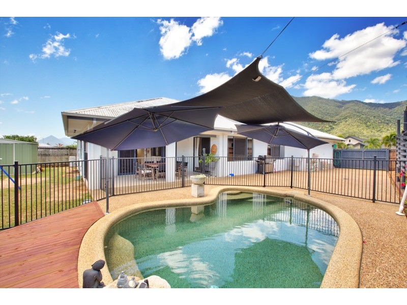 6 Laidley Close, Bentley Park QLD 4869