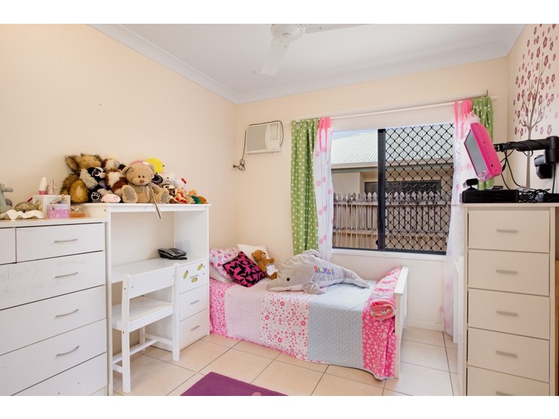 6 Laidley Close, Bentley Park QLD 4869