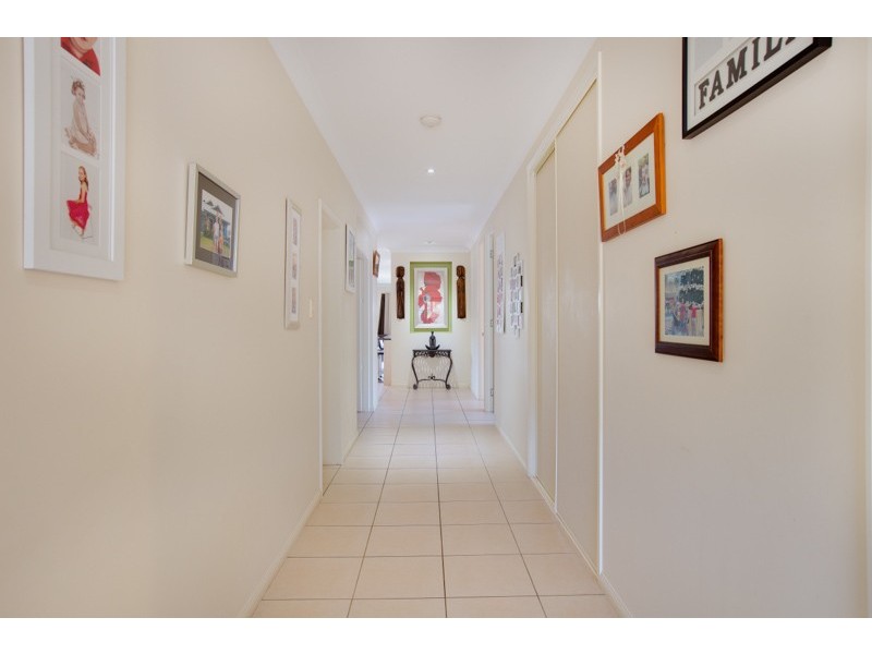 6 Laidley Close, Bentley Park QLD 4869