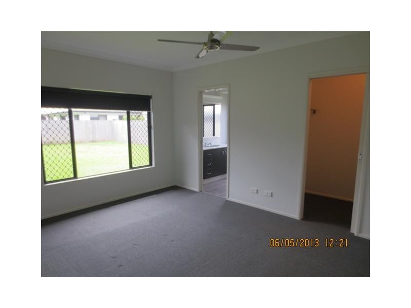 Bentley Park QLD 4869