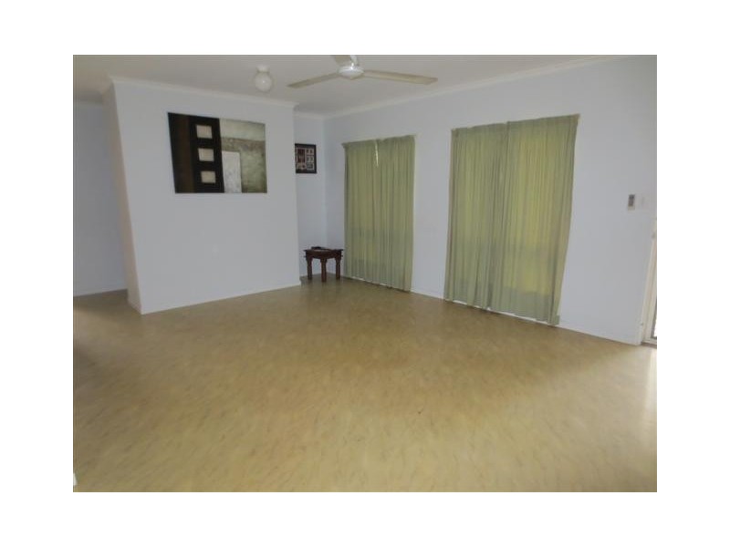 16 Blackbird street, Bentley Park QLD 4869