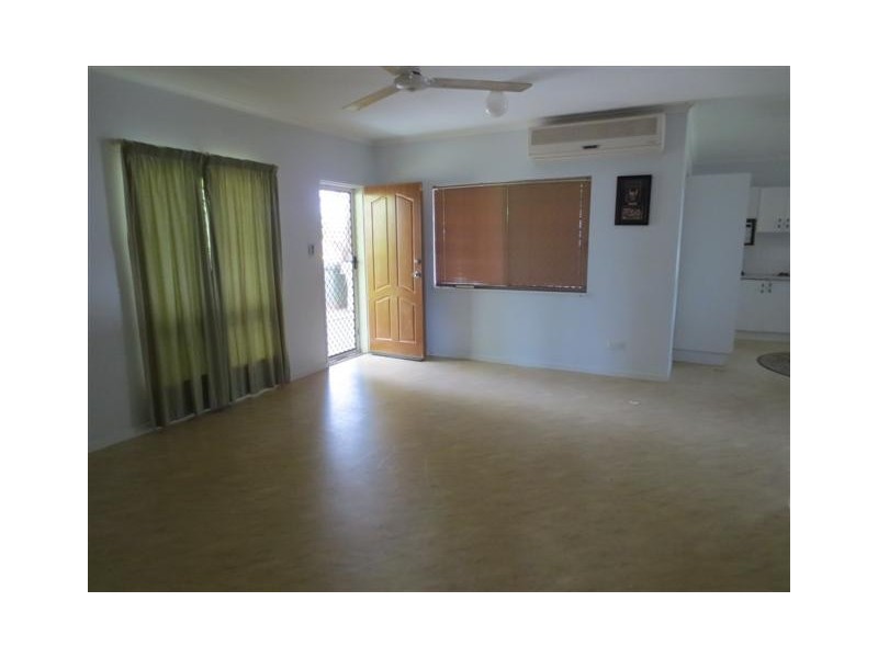 16 Blackbird street, Bentley Park QLD 4869