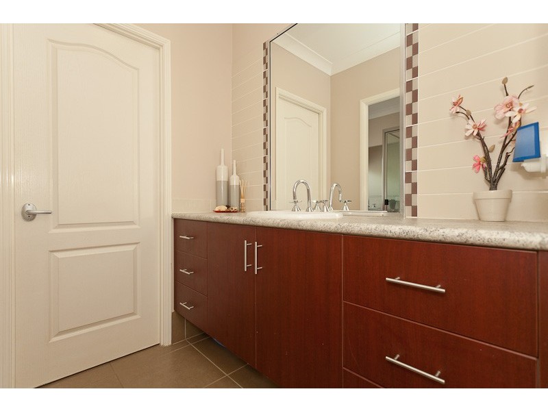 12 Pollock Close, Bentley Park QLD 4869