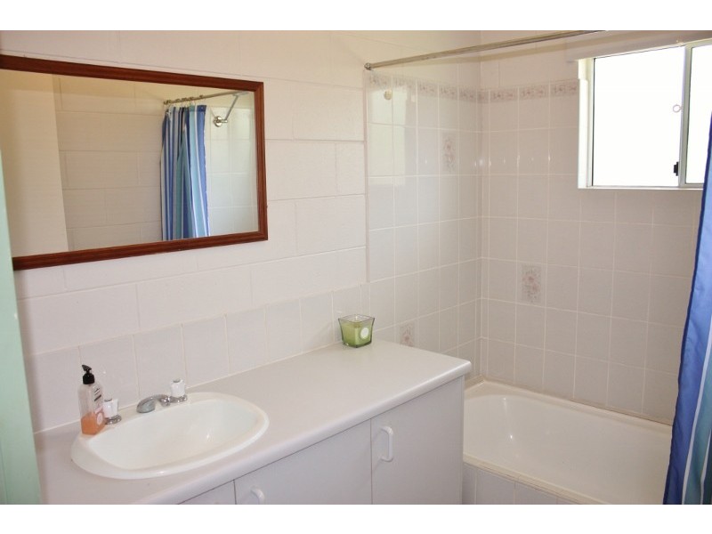51 Bi-Centennial Road, Bentley Park QLD 4869