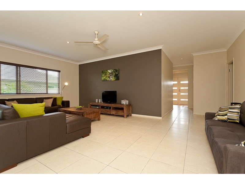 Bentley Park QLD 4869