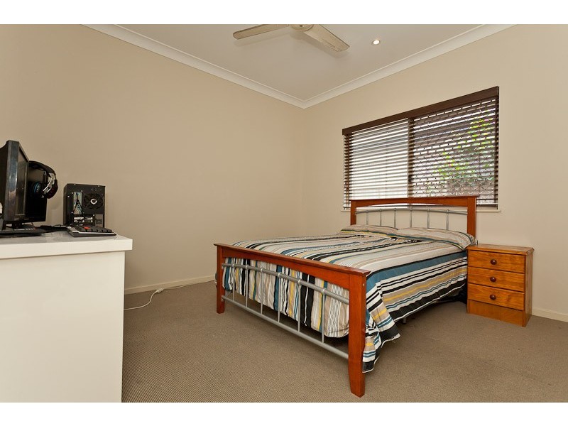 Bentley Park QLD 4869