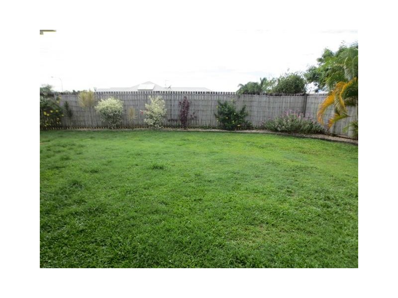 Bentley Park QLD 4869