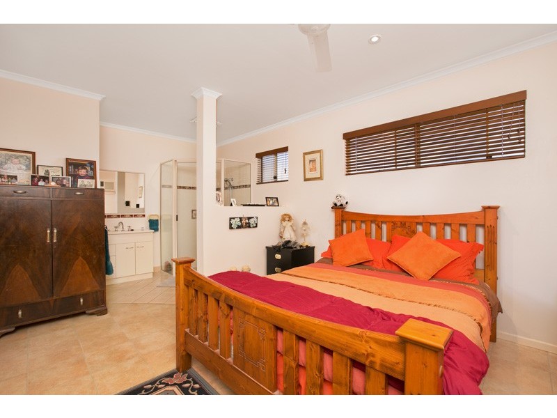 17 Julia Percy Close, Bentley Park QLD 4869