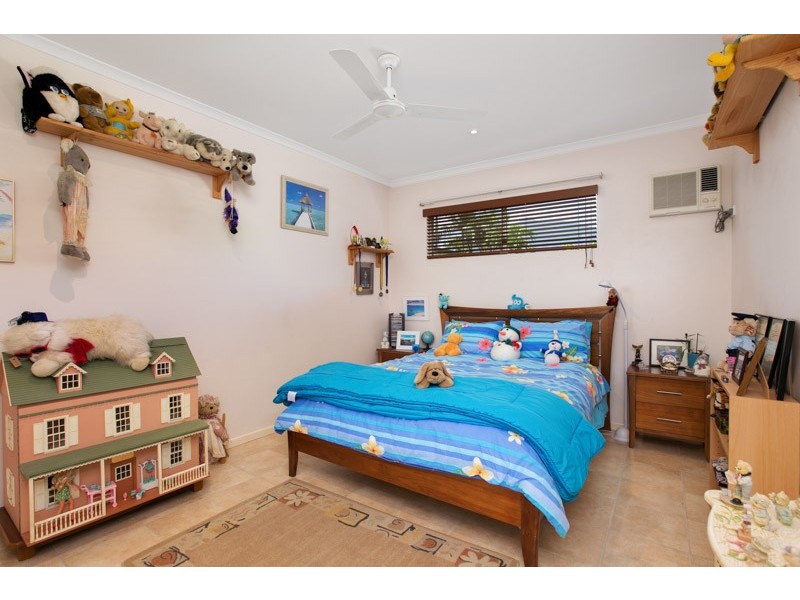 17 Julia Percy Close, Bentley Park QLD 4869