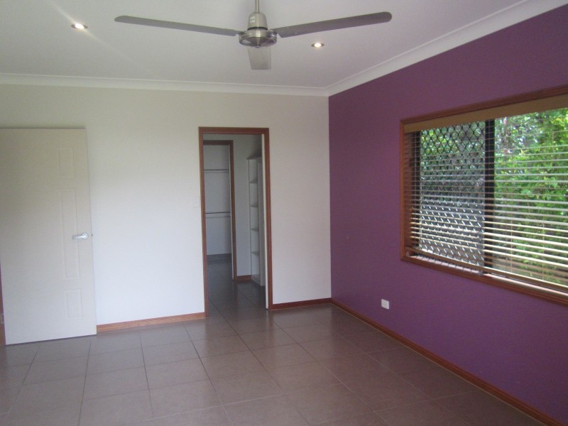 Bentley Park QLD 4869