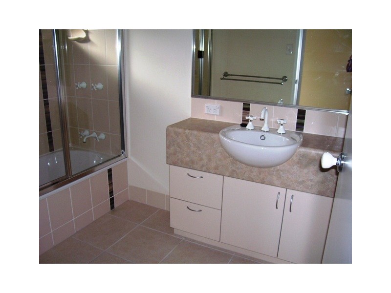 Bentley Park QLD 4869
