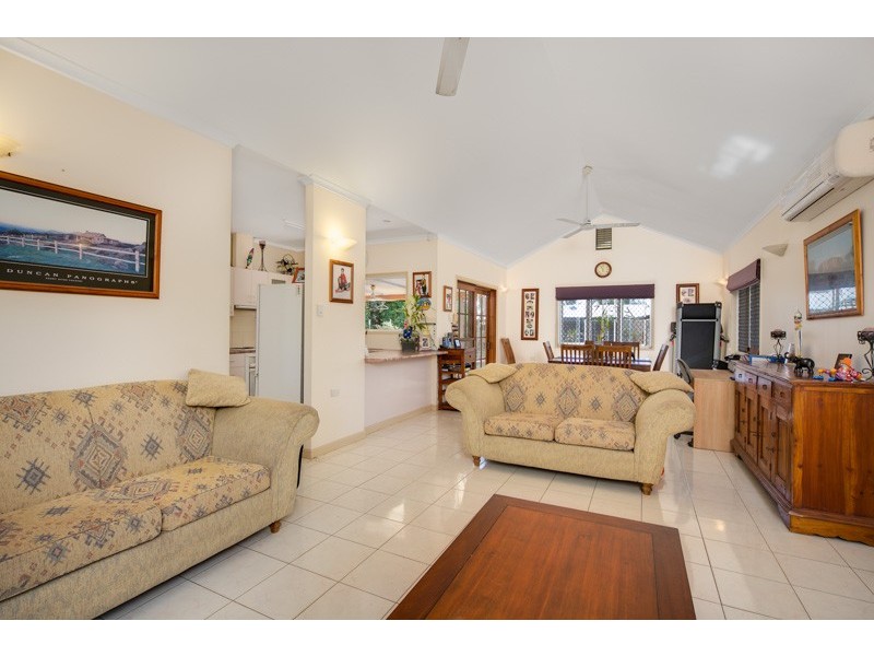 185 Robert Road, Bentley Park QLD 4869