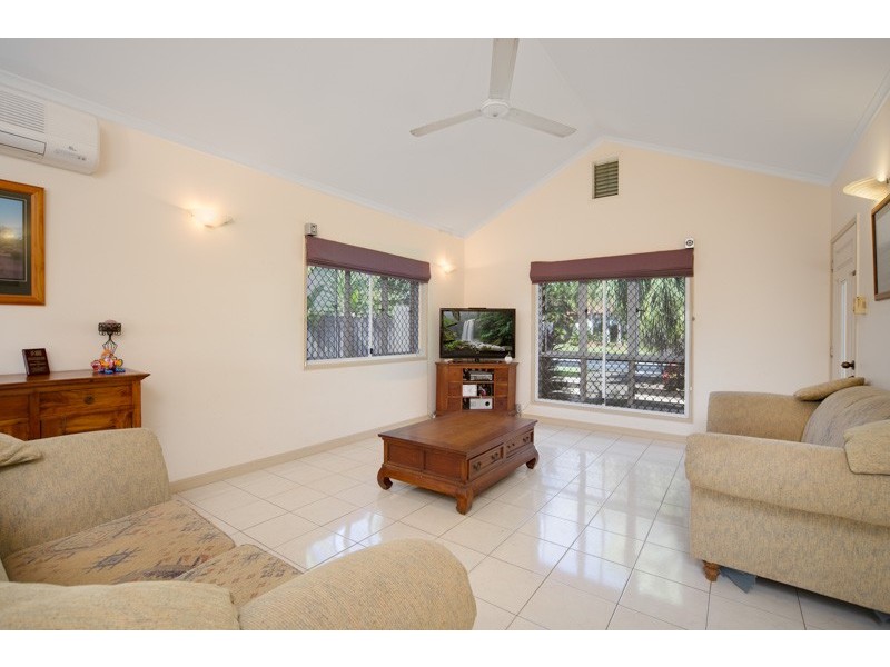 185 Robert Road, Bentley Park QLD 4869