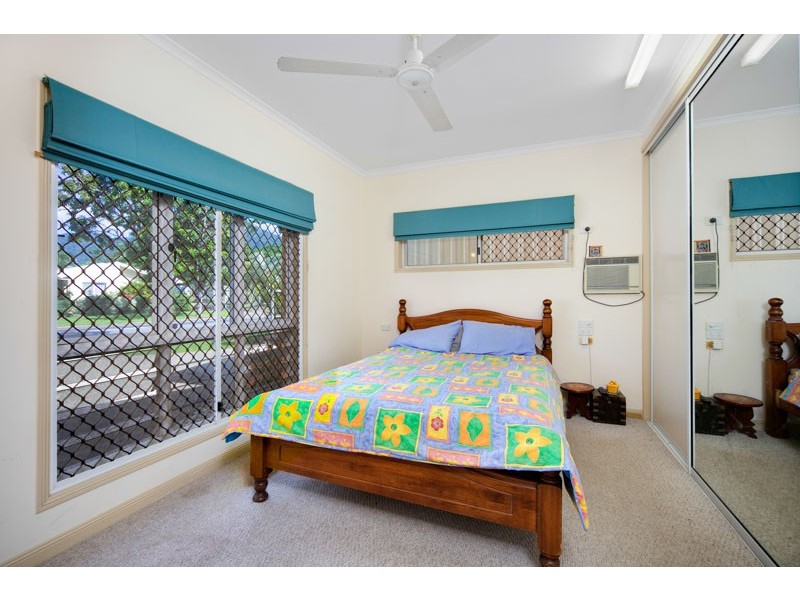 185 Robert Road, Bentley Park QLD 4869