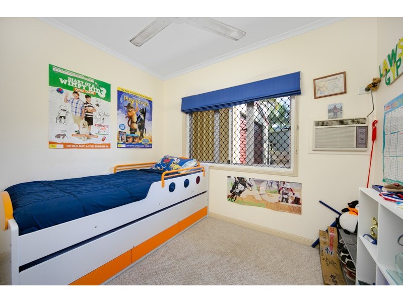 185 Robert Road, Bentley Park QLD 4869