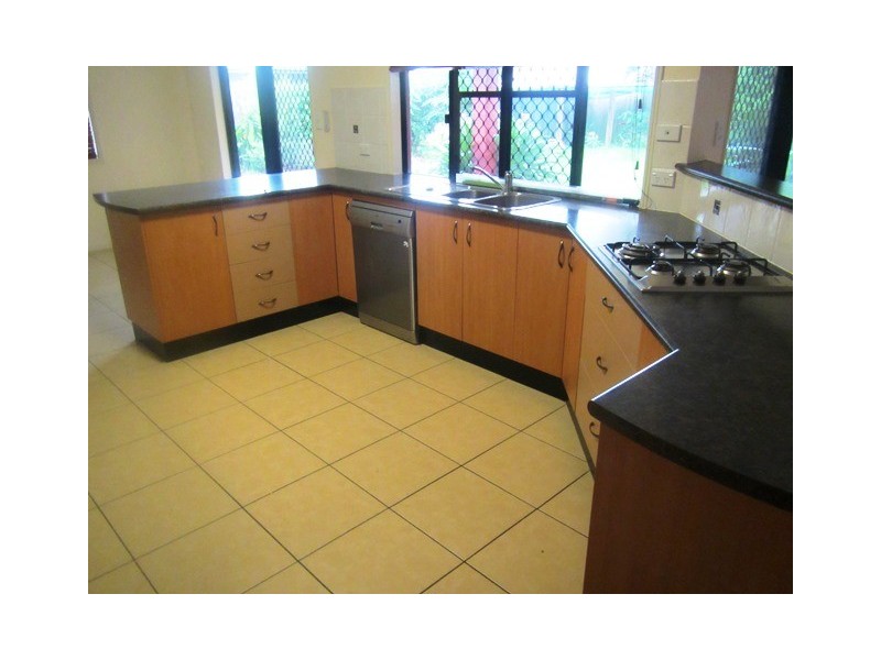 Bentley Park QLD 4869