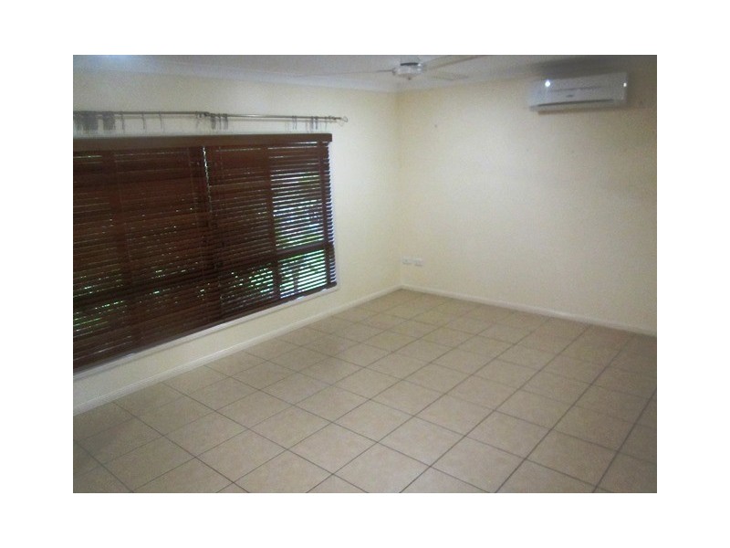 Bentley Park QLD 4869