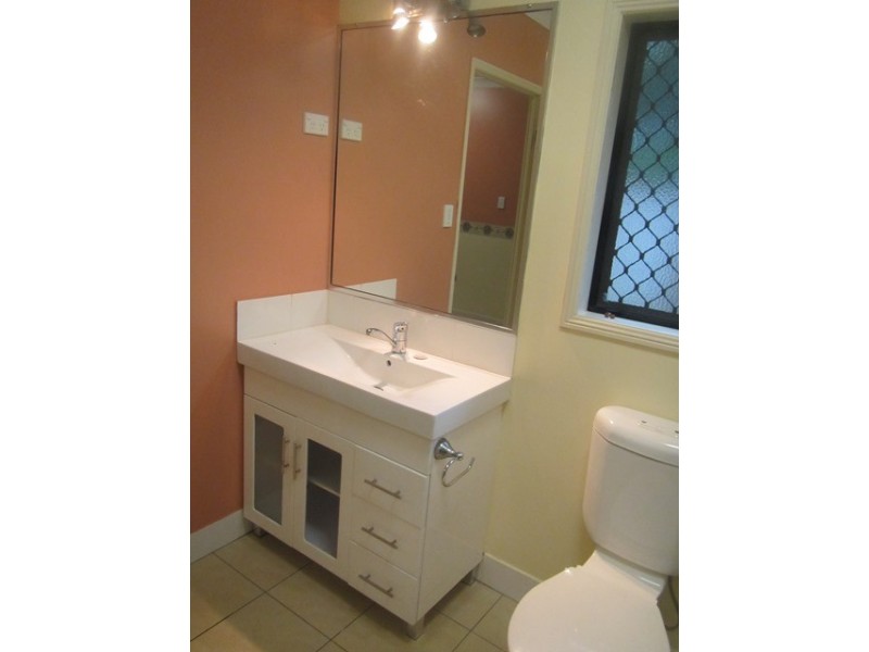 Bentley Park QLD 4869