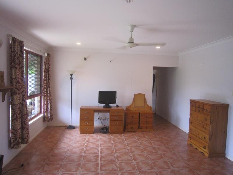 22 Allinga Close, Bentley Park QLD 4869