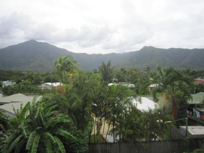 22 Allinga Close, Bentley Park QLD 4869